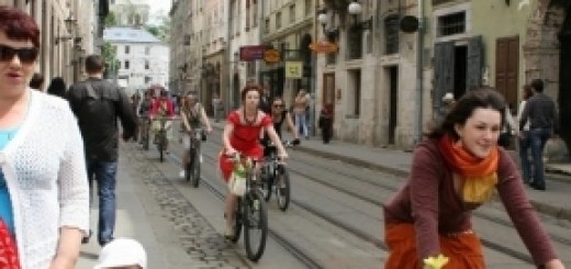 Всельвівський Велопарад Дівчат У Сукнях 2011 (Вересень)